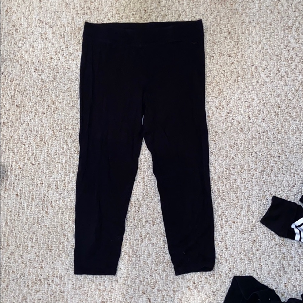 2 Pairs of Cropped Black Leggings